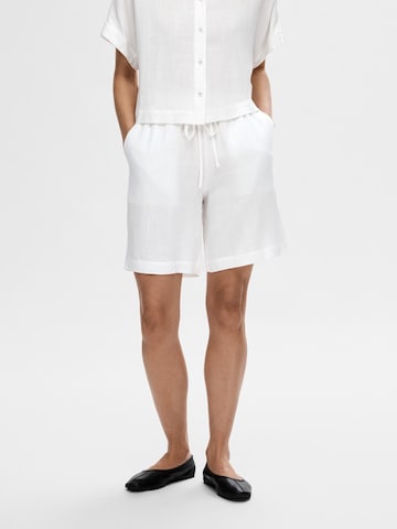 SELECTED FEMME Lużny krój Spodnie 'Viva' w kolorze biały: przód