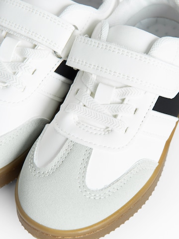 Cool Club Trainers in White