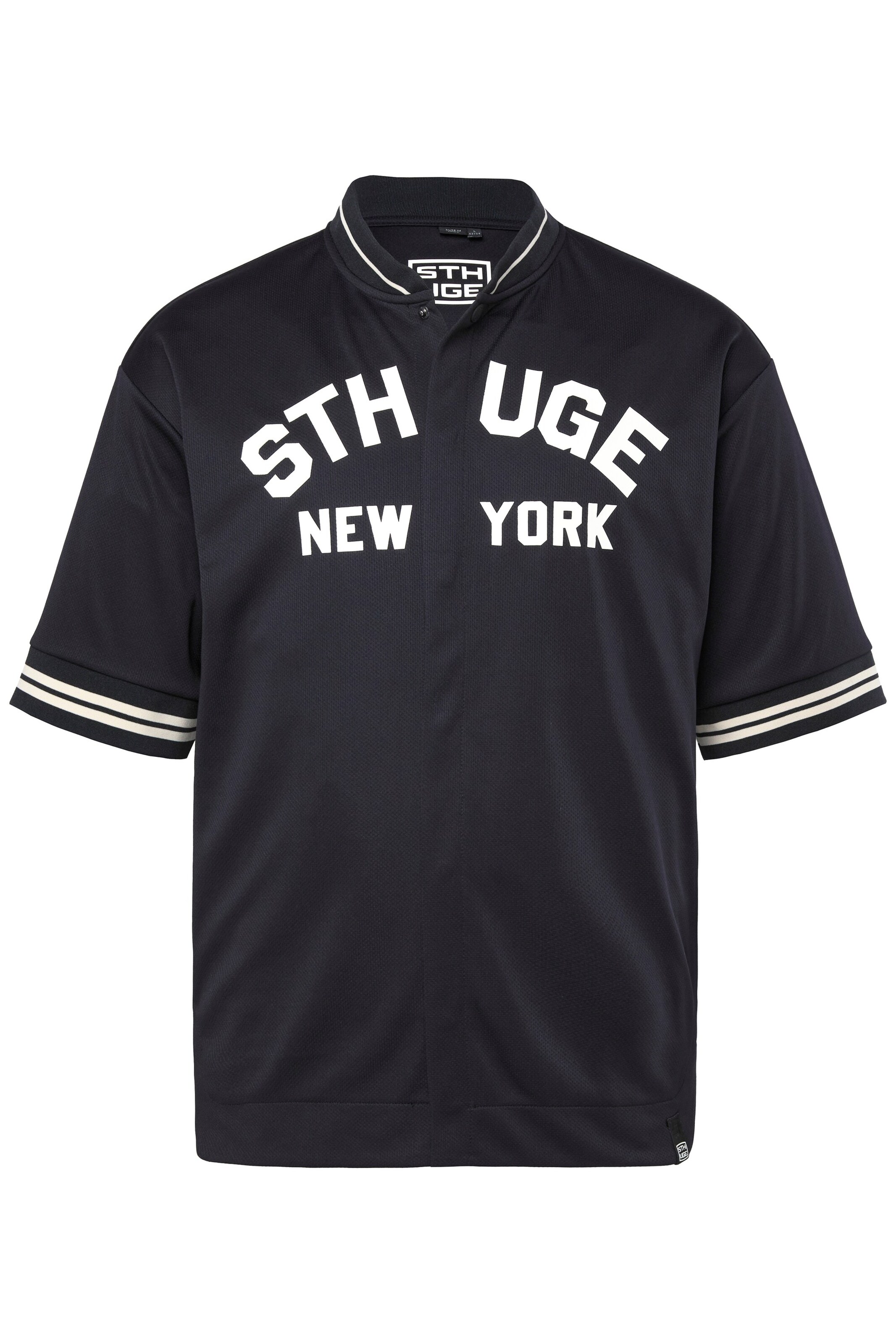 STHUGE T-Shirt in Schwarz: Vorderseite