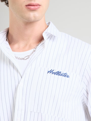 HOLLISTER - Regular Fit Camisa em branco