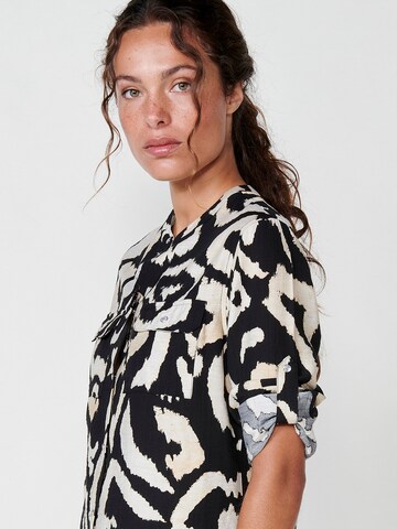 KOROSHI Blouse in Zwart