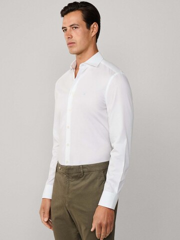 Coupe regular Chemise 'Magic' Hackett London en blanc
