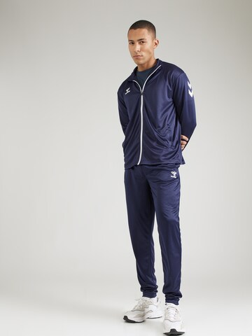 Completo per l'allenamento di Hummel in blu: frontale