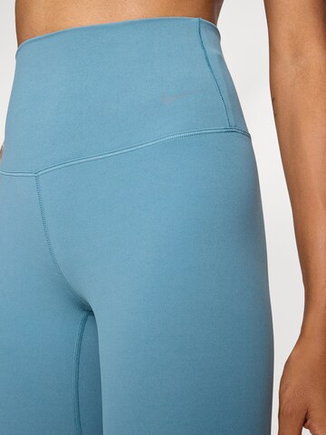 NIKE Skinny Sportshorts 'ZENVY' in Blau