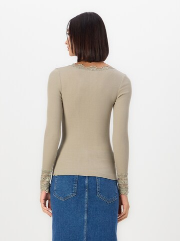 ruda rosemunde Marškinėliai 'Benita': galas