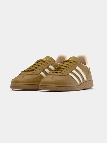 ADIDAS ORIGINALS Rövid szárú sportcipők 'HANDBALL SPEZIAL' - barna