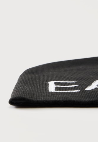 Căciulă de la EA7 Emporio Armani pe negru