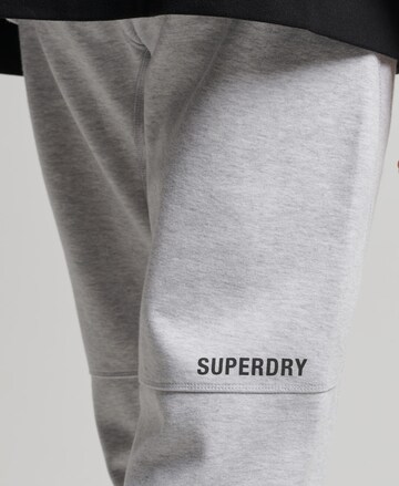 Superdry Tapered Hose 'Code Tech' in Grau