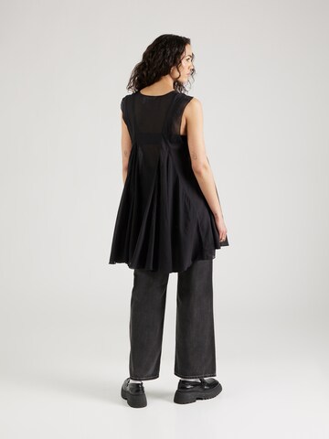 Rochie 'Nicki' de la WEEKDAY pe negru