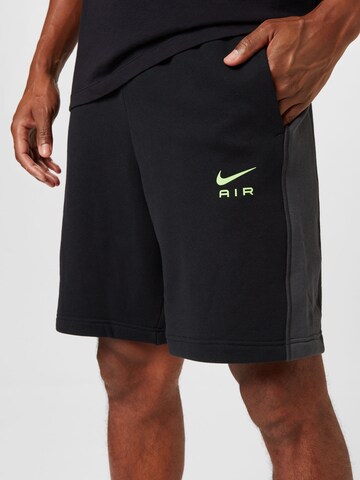 Nike Sportswear Regular Shorts in Schwarz