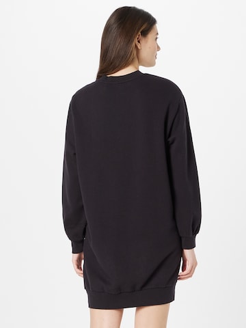 LEVI'S ® Šaty 'Yuna Sweatshirt Dress' – černá