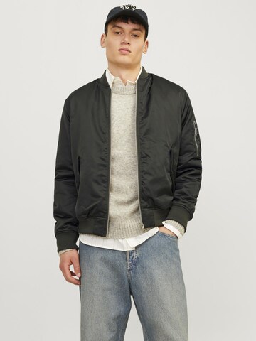 Veste mi-saison JACK & JONES en vert : devant
