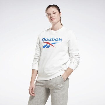 Sweat de sport Reebok en blanc : devant