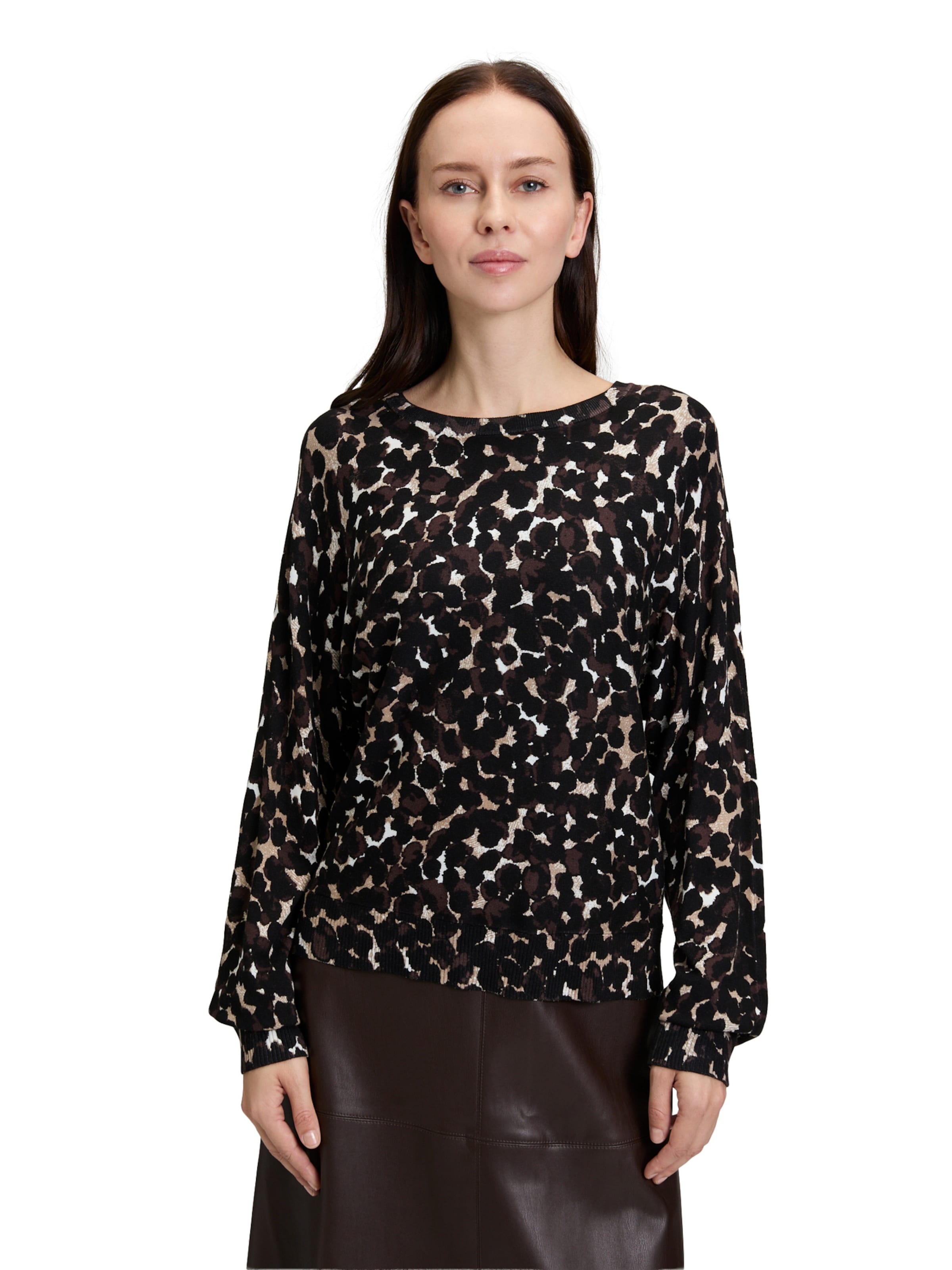 Betty Barclay Sweater in Brown: front