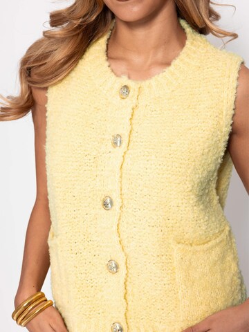 SASSYCLASSY Vest in Yellow