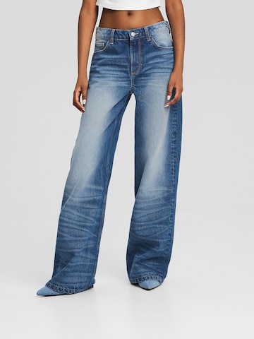 Wide leg Jeans di Bershka in blu: frontale