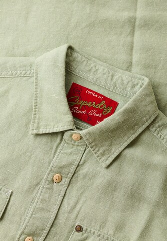 Coupe regular Chemise 'The Merchant Store' Superdry en vert