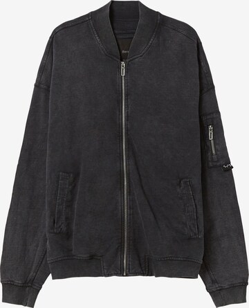 Bershka Jacke in Schwarz: predná strana