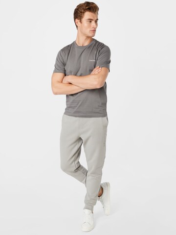 Calvin Klein Regularen Majica | siva barva