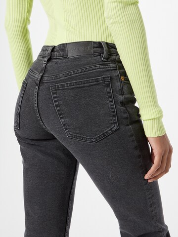 Monki Regular Jeans in Zwart