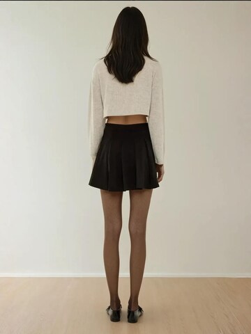 Hiccup Skirt in Black