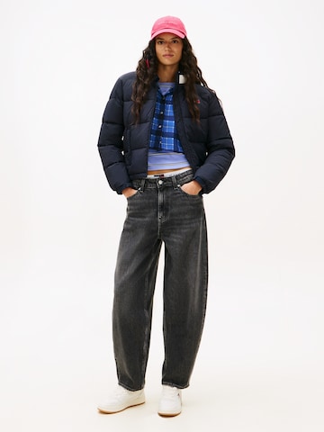 Tommy Jeans Prechodná bunda 'ESS' - Modrá
