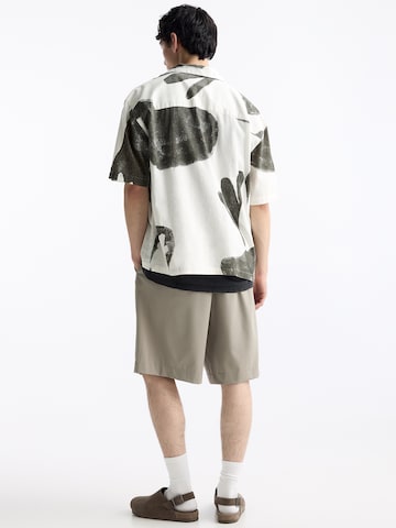 Comfort fit Camicia di Pull&Bear in bianco