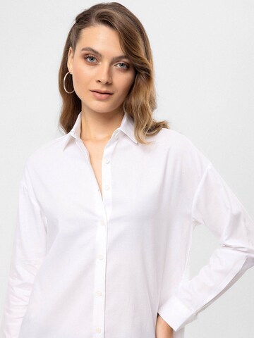 By Diess Collection Halenka – bílá