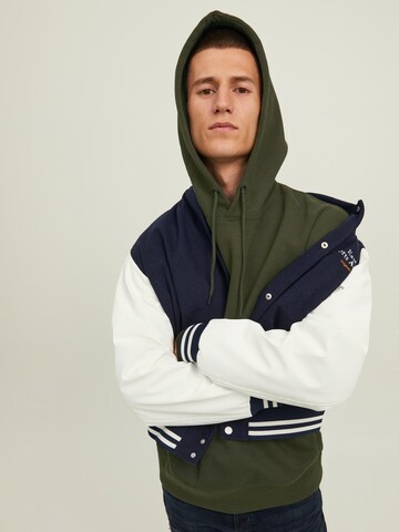 JACK & JONES Свитшот 'Star' в Зеленый