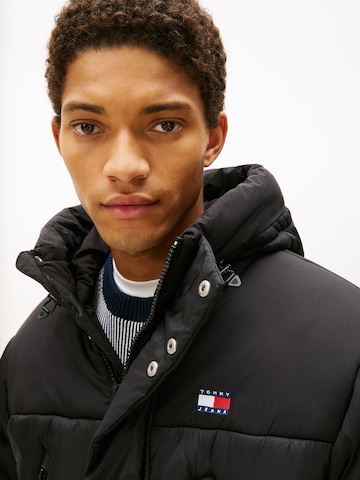Giacca invernale di Tommy Jeans in nero
