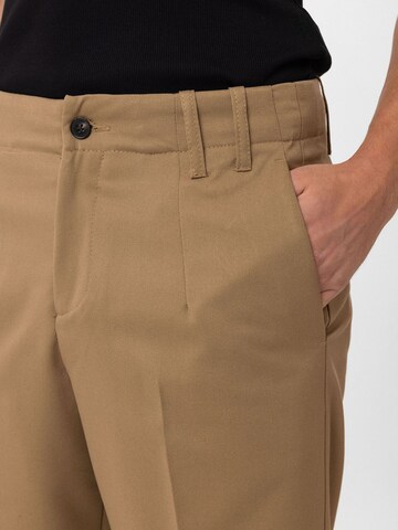 regular Pantaloni con pieghe 'Fernando' di Antioch in beige