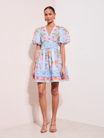 Rochie de la Friends Like These pe albastru