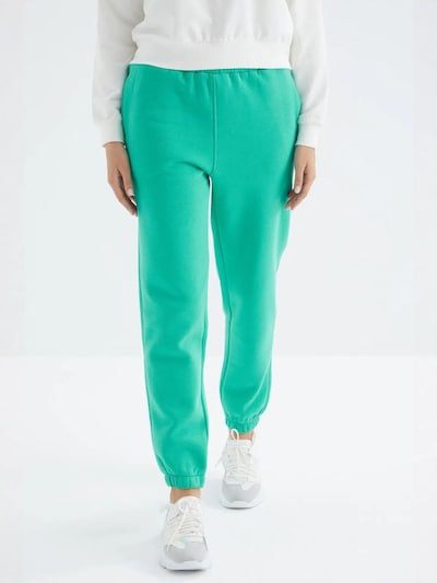 Tommy Life Sports trousers in L in Mint, Item view