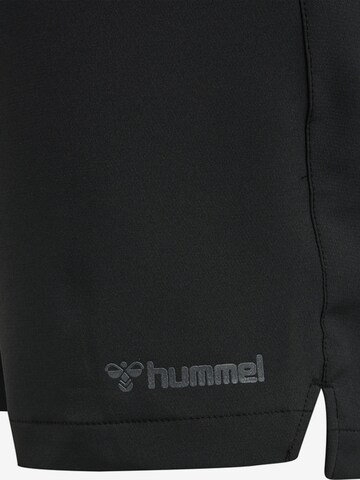 Hummel Regular Sporthose in Schwarz