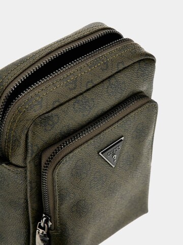 GUESS Tasche 'Vezzola ' in Grün