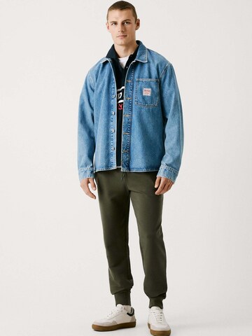 regular Pantaloni 'Essential' di Red Bull Racing x Pepe Jeans in verde