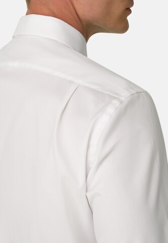 T-Shirt Boggi Milano en blanc : sur le côté