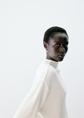 MANGO Trui 'DESTROY' in Beige