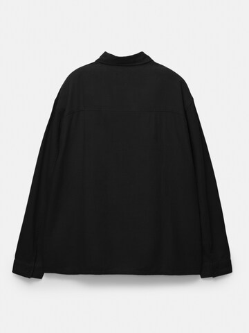 Pull&Bear Comfort Fit Košeľa - Čierna