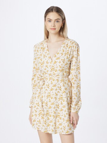 GLAMOROUS Mekko värissä beige: edessä