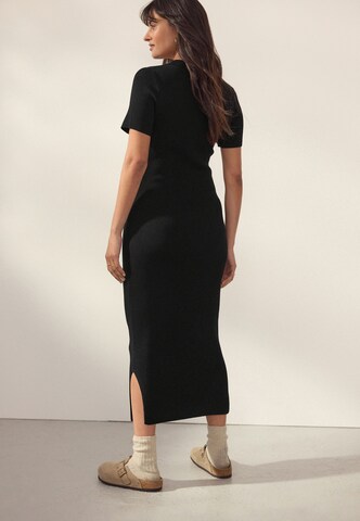 Next Плетена рокля в черно