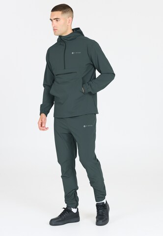 Virtus Tapered Sporthose 'Jayson' in Grün