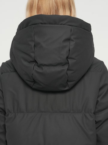 VERO MODA Płaszcz przejściowy 'VMGRETA CECILIA' w kolorze czarny