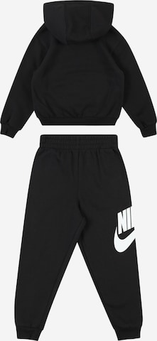 Nike Sportswear Joggingdragt i sort: forside