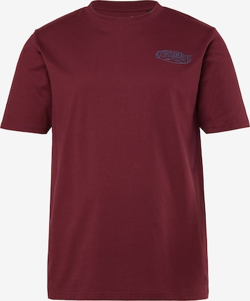 Men Plus Shirt in Red: front