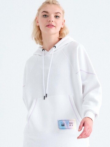 Rockupy Sweatshirt 'Hadassa' in White