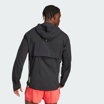 ADIDAS PERFORMANCE Trainingsjack 'Adizero' in Zwart