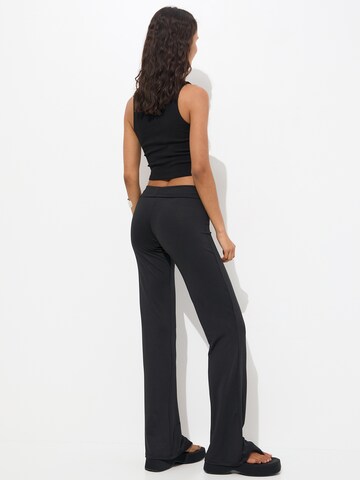 Pull&Bear Flared Trousers in Black