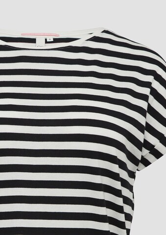 QS T-shirt in Schwarz