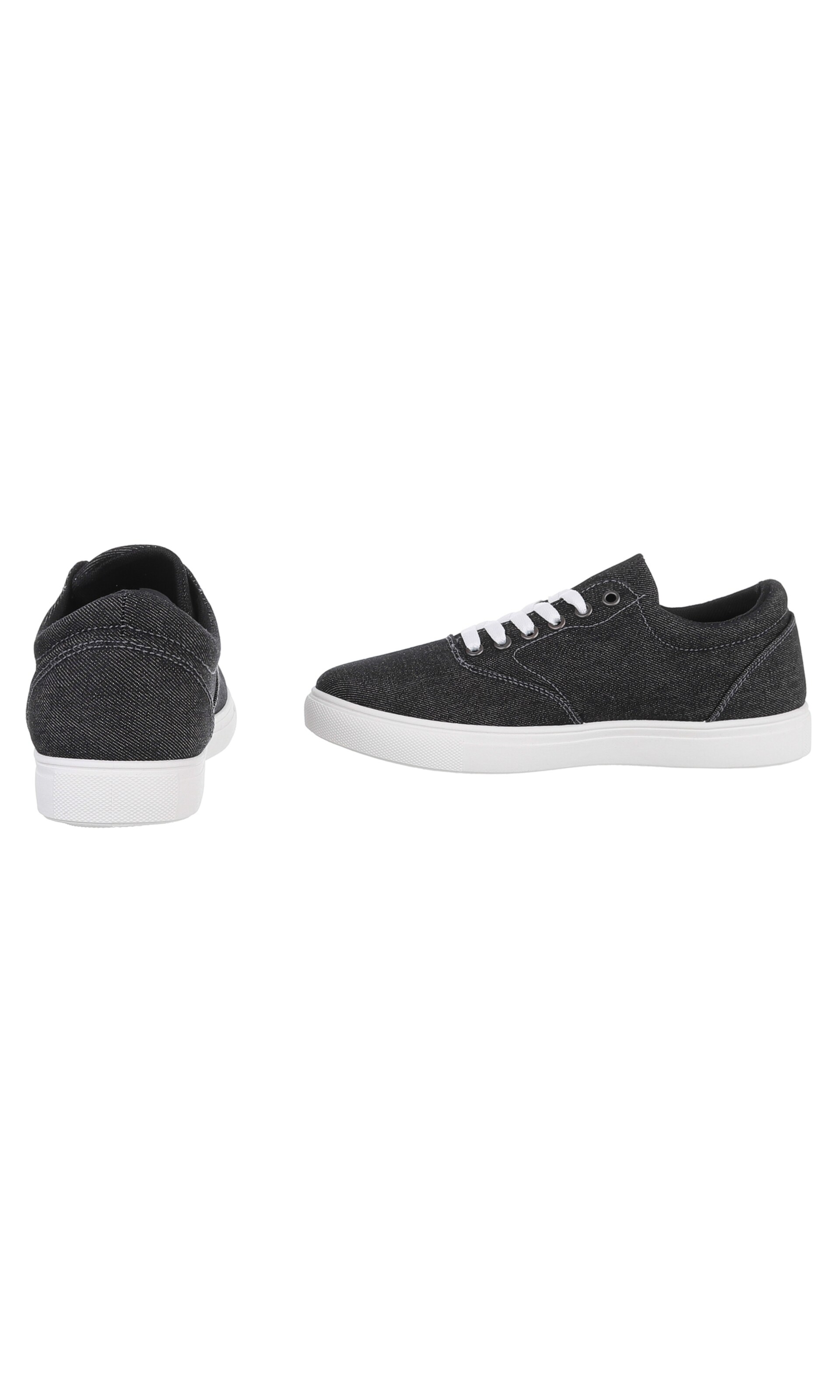 CoolWalk Sneakers in Black